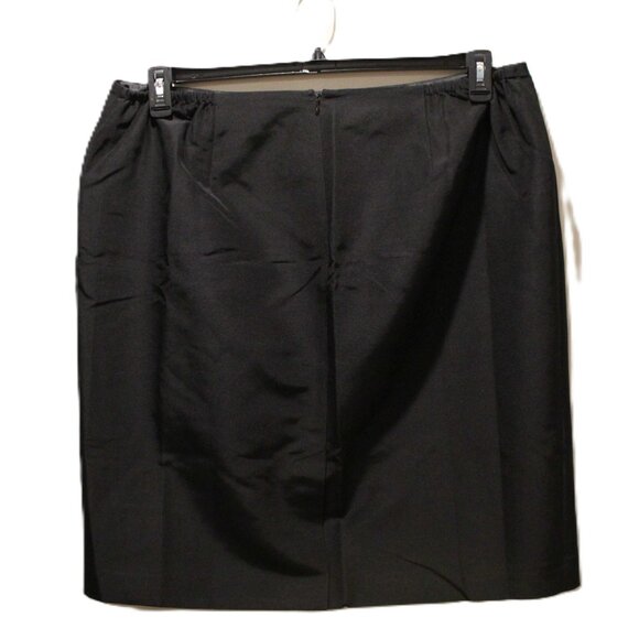 NWT: Talbots Black Refined Ponte Skirt - Sz 18 - Picture 2 of 4
